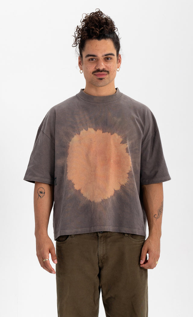 Rising Sun Tee Anthracite Amber