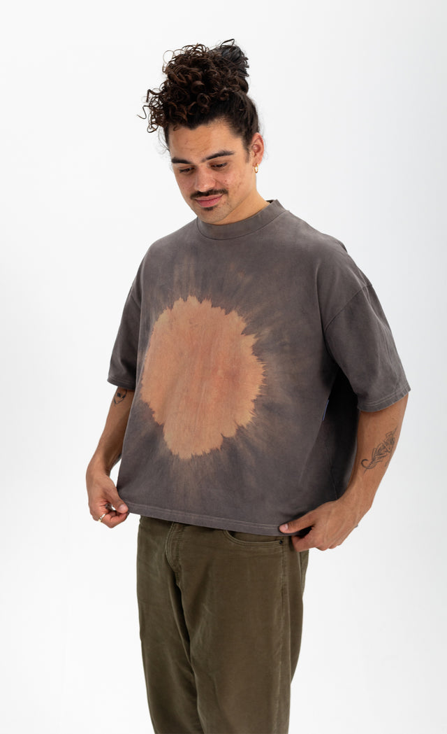 Rising Sun Tee Anthracite Amber